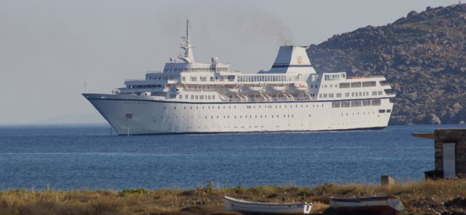 "Aegean Odyssey" römorkör olmadığı için yanaşamadı