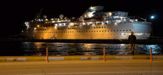 "Voyager" Sinop Limanı'na yanaştı