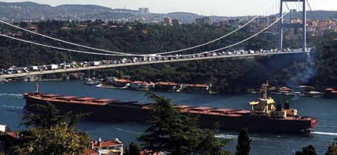 İstanbul Boğazı gemi trafiğine açıldı