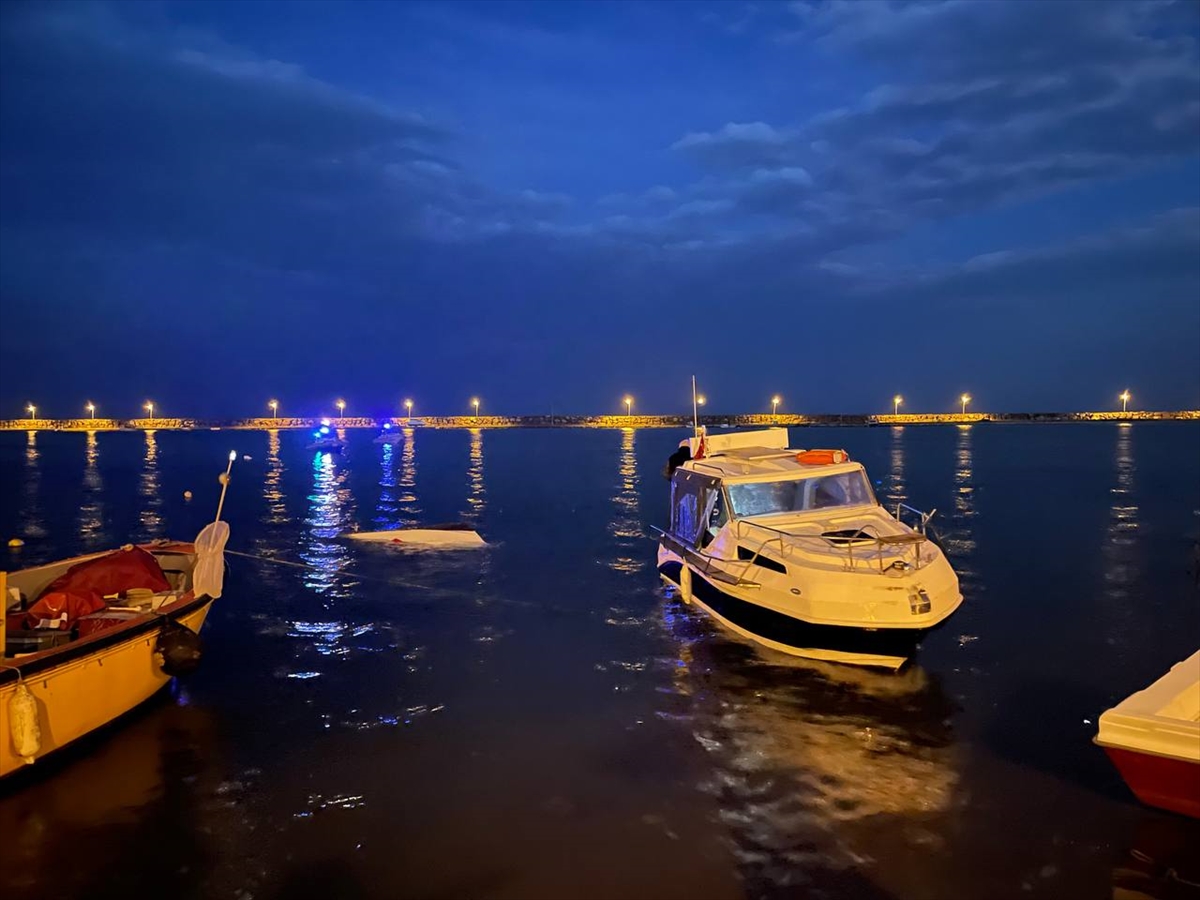 Şişme Botun Tekneye Çarpması Sonucu 2 Kişi Hayatını Kaybetti