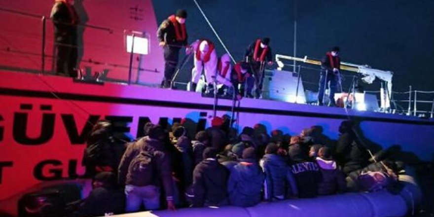 Batmak Üzere Olan Bottaki 39 Göçmen Kurtarıldı