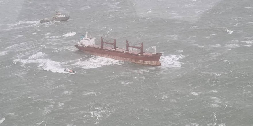 Hollanda'da Fırtına Nedeniyle İki Gemi Çarpıştı 1 Gemi Battı