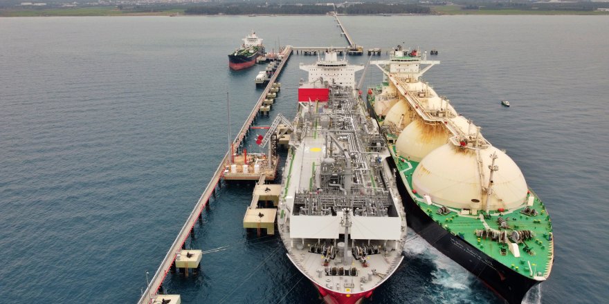Kara ve Denizdeki LNG Terminalleri Tam Kapasite Çalışıyor