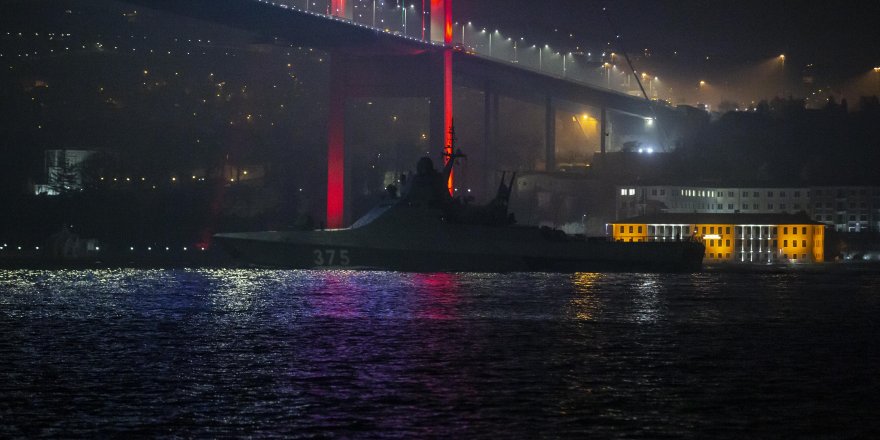 Rus Askeri Gemisi İstanbul Boğazı'ndan Karadeniz'e Geçiş Yaptı