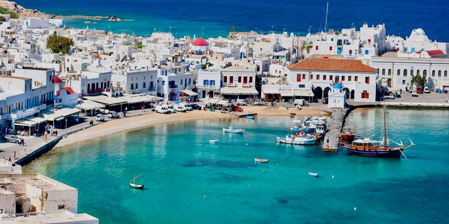 Yaz Aylarının Vazgeçilmez Rotası Yunan Adaları'nı Gemi Yolculuğu İle Keşfedin!