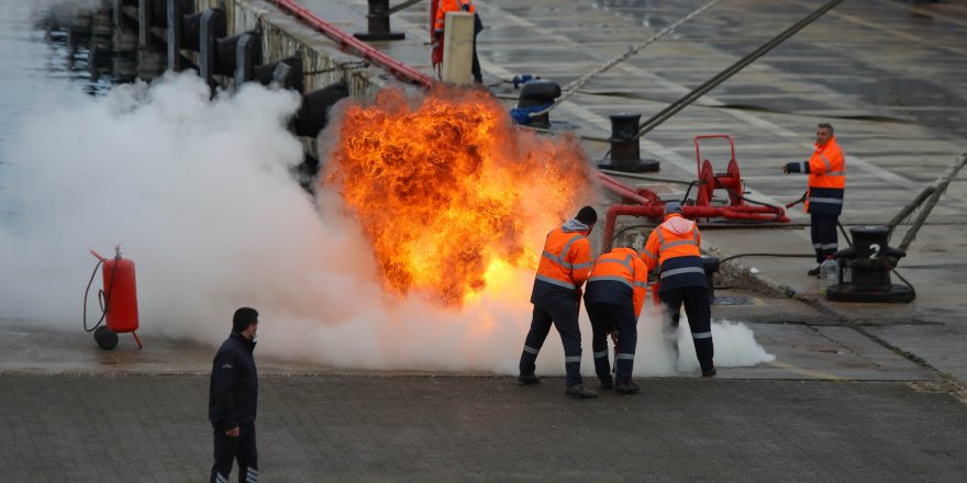 Çeşme Limanı'nda "Terör Tatbikatı" Yapıldı
