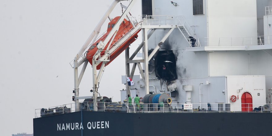 Ukrayna Açıklarında Füze İsabet Eden Gemi İstanbul Boğazı'ndan Geçti