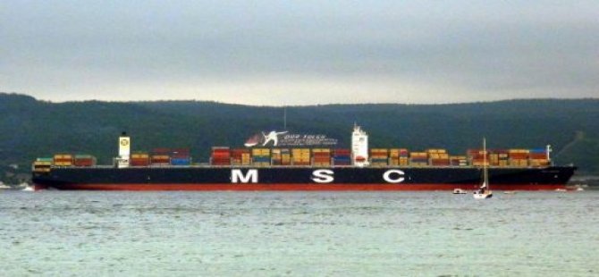 "MSC London" Çanakkale'yi trafiğe kapadı