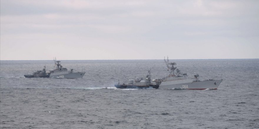 Pentagon: Rusya 'Moskova' Savaş Gemisindeki Patlamadan Sonra Karadeniz'deki Gemilerini Güneye Çekti