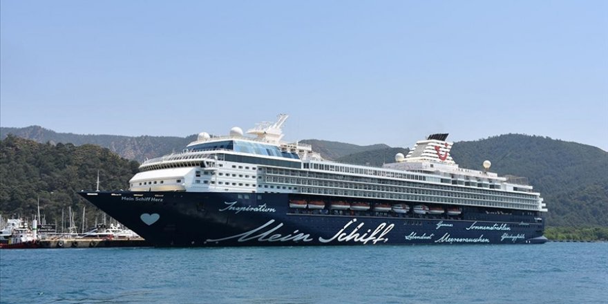 Malta Bayraklı Kruvaziyer 'Mein Schiff Herz' Marmaris'te