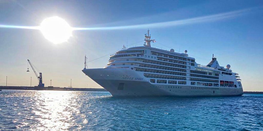 Yolcu Gemisi Silver Spirit İle 420 Turist Antalya’ya Geldi