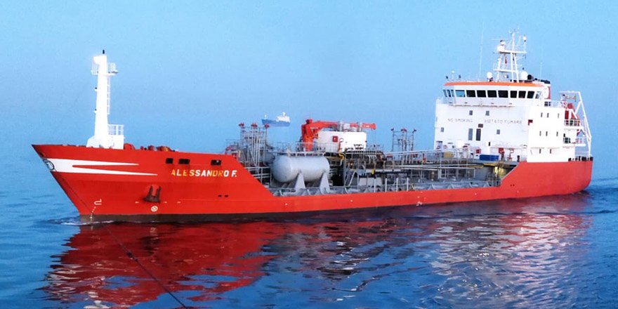 Marmara Denizi'nde Makine Arızası Yapan Tanker Ahırkapı'ya Demirletildi