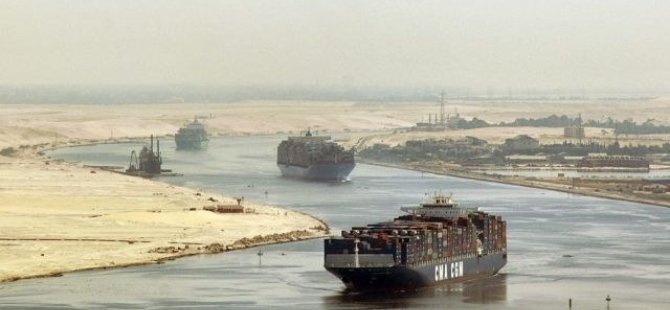 Yeni Süveyş Kanalı'nın yarısı tamamlandı