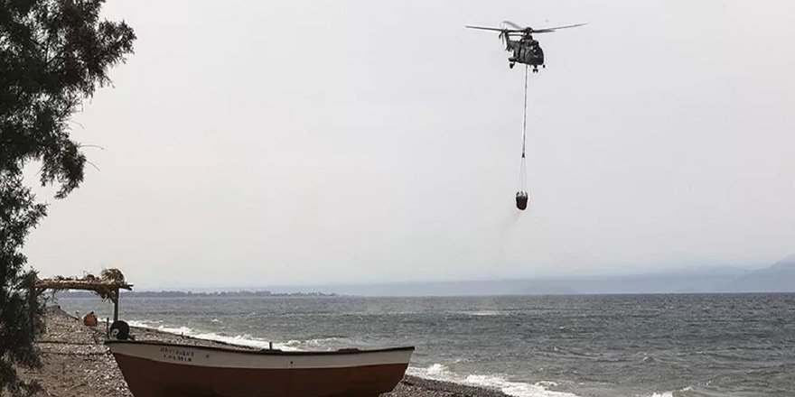 Yunanistan'da Yangın Söndürme Helikopteri Denize Düştü