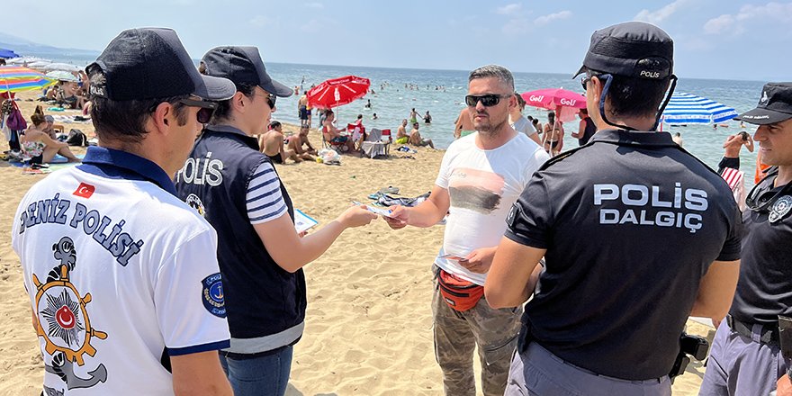 Yalova'da Deniz Polisi Boğulma Vakalarına Karşı Uyarılarda Bulunuyor