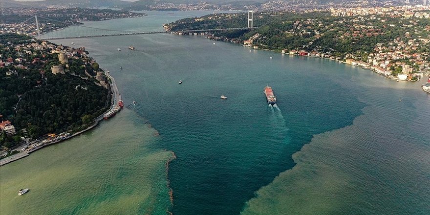 İstanbul Boğazı Sağanak Yağışın Ardından Renk Değiştirdi