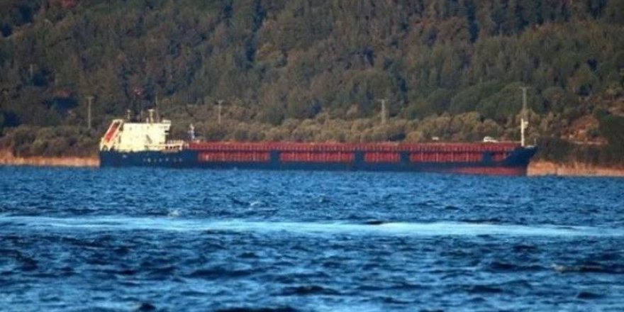 Çanakkale Boğazı'nda Bir Gemi Karaya Oturdu