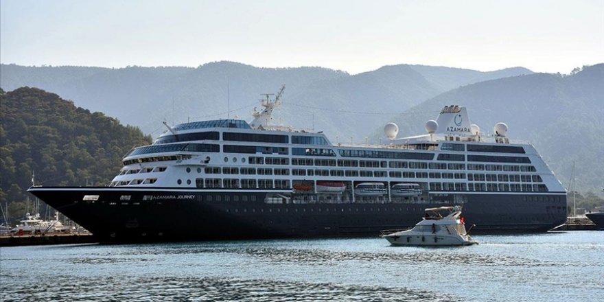 "Azamara Journey" Marmaris Limanı'na Yanaştı