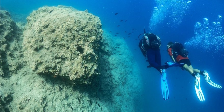 Mersin'deki Su Altı Uçurumları ve Mağaralar Derin Dalış Tutkunlarını Ağırlıyor