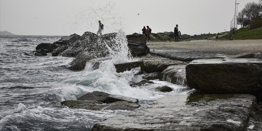 Meteorolojiden Sağanak ve Kuvvetli Fırtına Uyarısı