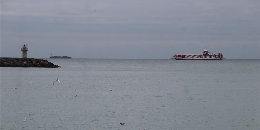 Marmara Denizi'nde Poyrazın Etkisini Kaybetmesiyle Deniz Ulaşımı Normale Döndü