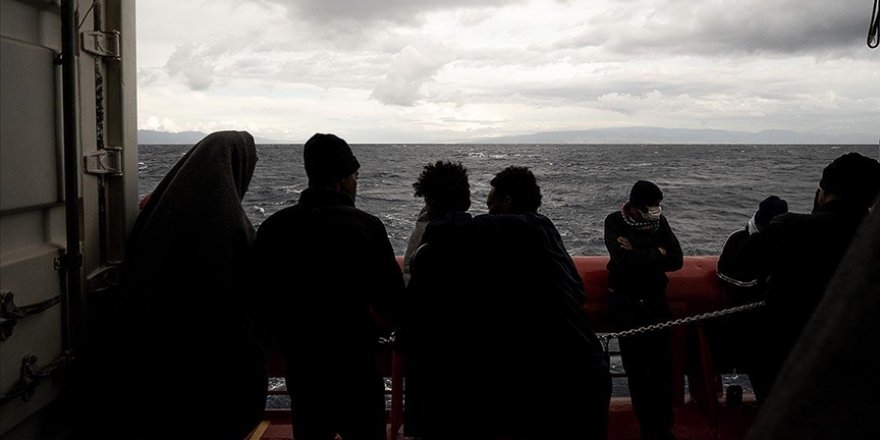 Fransa, Haftalardır Akdeniz'de Güvenli Liman Bekleyen Gemiyi Kabul Edecek