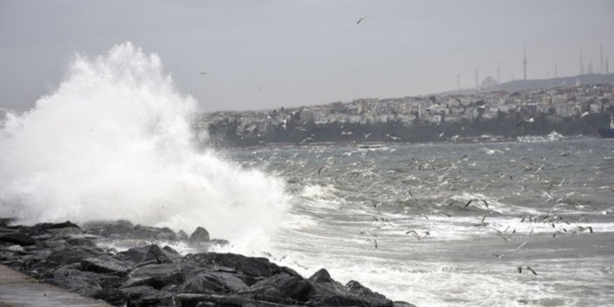 Tekirdağ'da ulaşıma lodos engeli