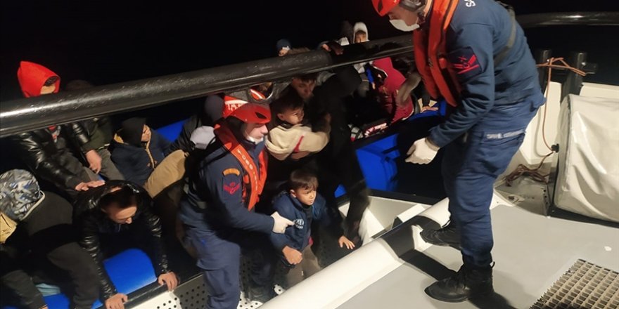 İzmir Açıklarında 167 Göçmen Kurtarıldı