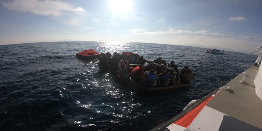 İzmir ve Aydın Açıklarında 85 Göçmen Kurtarıldı