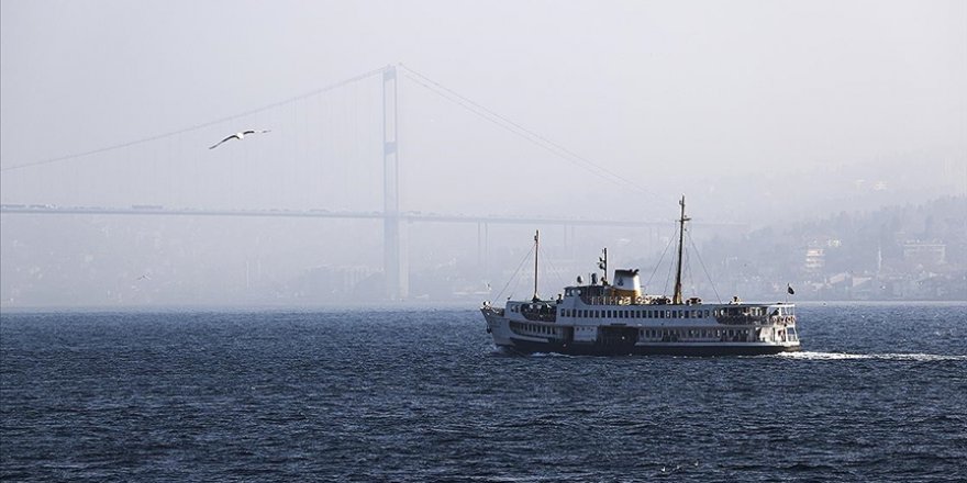 İstanbul'da Sisli ve Puslu Hava Hafta Sonuna Kadar Etkili Olacak