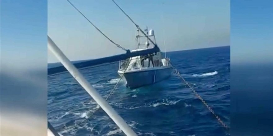 Yunanistan'ın Türk Balıkçı Teknelerini Tacizini Sahil Güvenlik Önledi