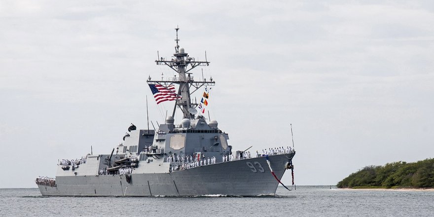 ABD Savaş Gemisi Tayvan Boğazı'ndan Geçti