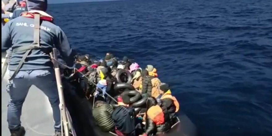 İzmir Açıklarında 81 Göçmen Kurtarıldı