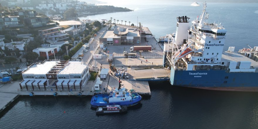 Transfighter Gemisi Yardım Malzemesi Götürmek İçin Bodrum Limanı'nda