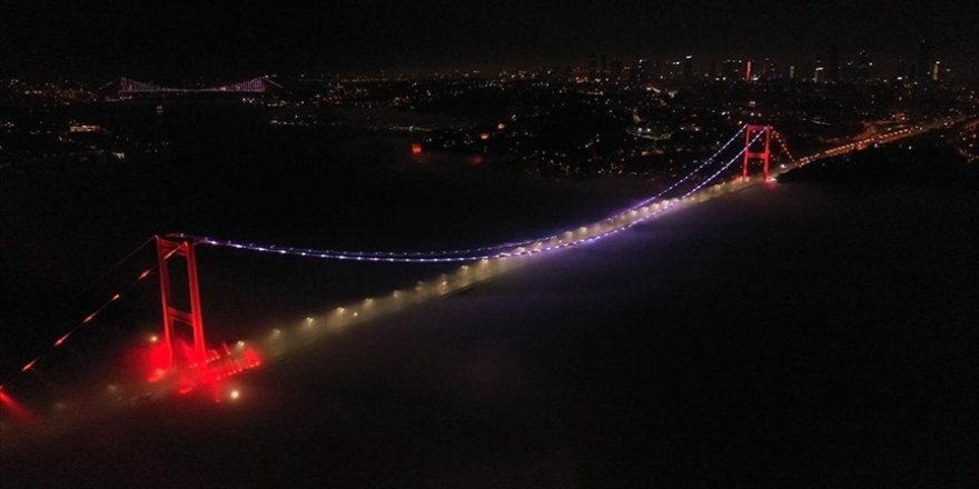 İstanbul Boğazı'ndaki Gemi Trafiği Kuzey-Güney Yönlü Açıldı