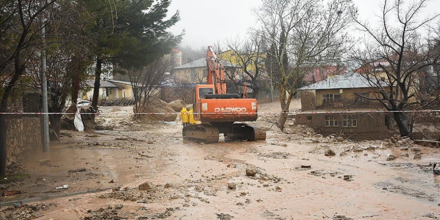 AFAD: Adıyaman ve Şanlıurfa'daki Su Baskınları Nedeniyle 5 Kişi Hayatını Kaybetti