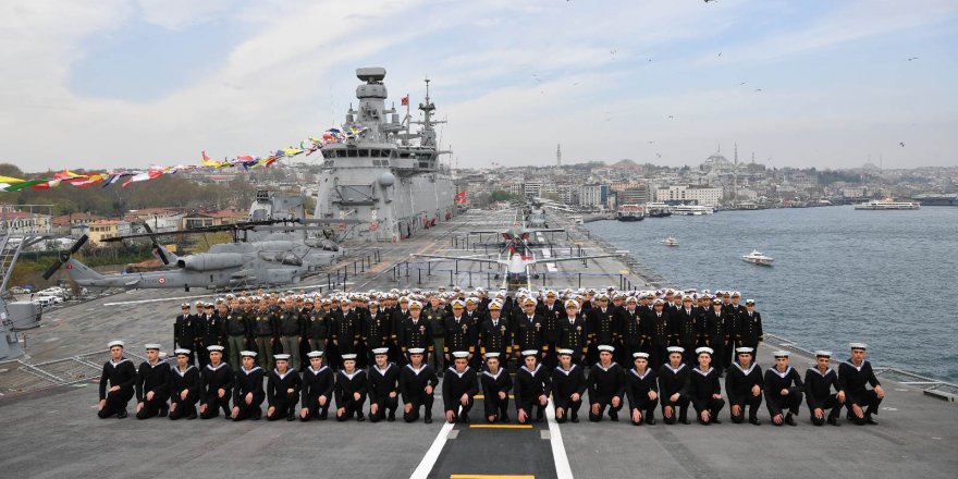 Deniz Kuvvetleri Komutanı TCG Anadolu'da İncelemelerde Bulundu