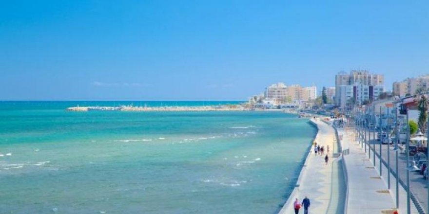 Rumlar Larnaka'ya Deniz Üssü Projesini Fransa ile Görüştü
