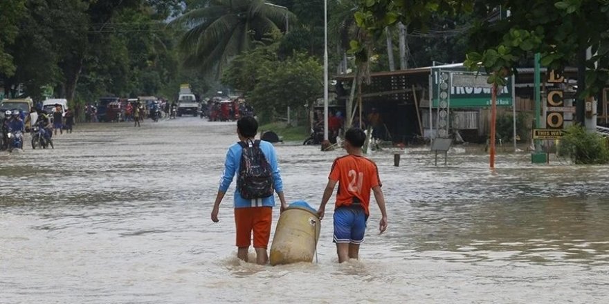Filipinler’de Mawar Tayfunu Nedeniyle Binlerce Kişi Tahliye Edildi