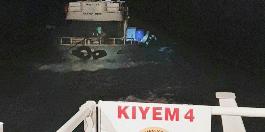 Marmara Adası Açıklarında Tekne Sürüklendi