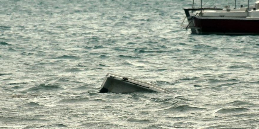 Senegal'de Göçmenleri Taşıyan Tekne Devrildi: 8 Ölü