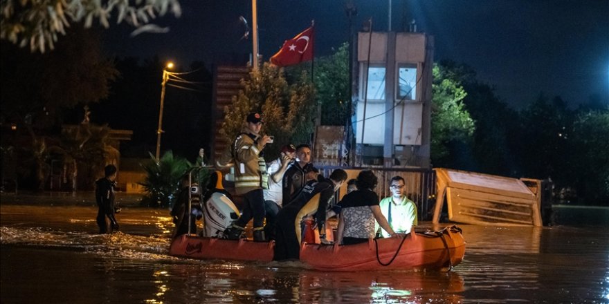 İstanbul'da Sel Can Aldı