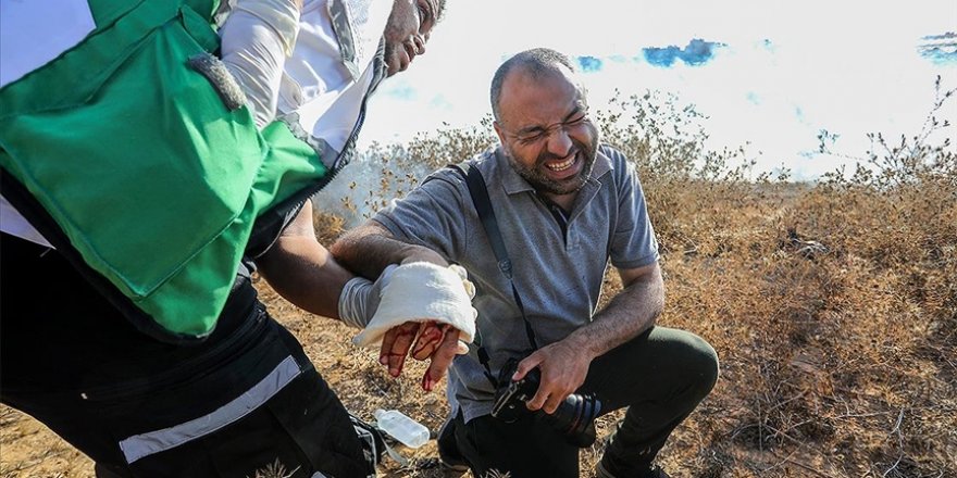 İsrail Güçleri Gazze Açıklarında İki Filistinli Balıkçıyı Yaraladı