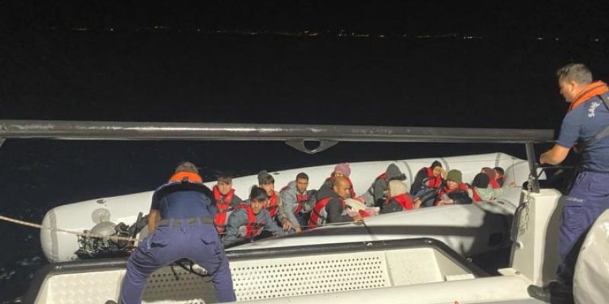 Ayvalık Açıklarında 52 Düzensiz Göçmen Kurtarıldı