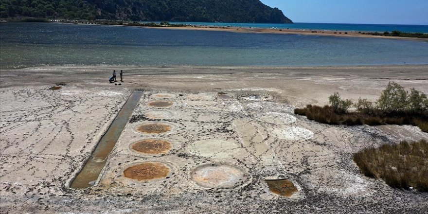 Suların Çekildiği İztuzu Plajı'nda Antik Tuz Tesisi Ortaya Çıktı