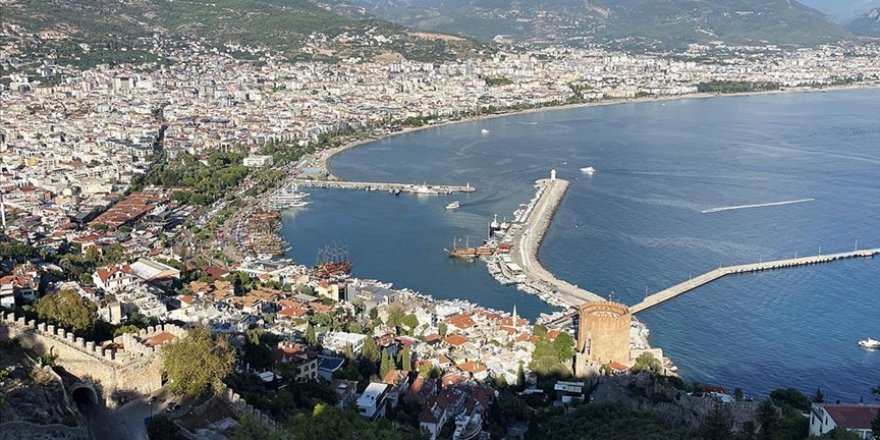 Alanya'da Turizm Hareketliliği Ekimde De Sürecek