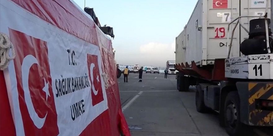 Gazze'ye Sağlık Malzemeleri Taşıyacak Gemi İzmir'den Yola Çıktı