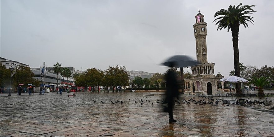 İzmir'de Sağanak Etkili Oldu
