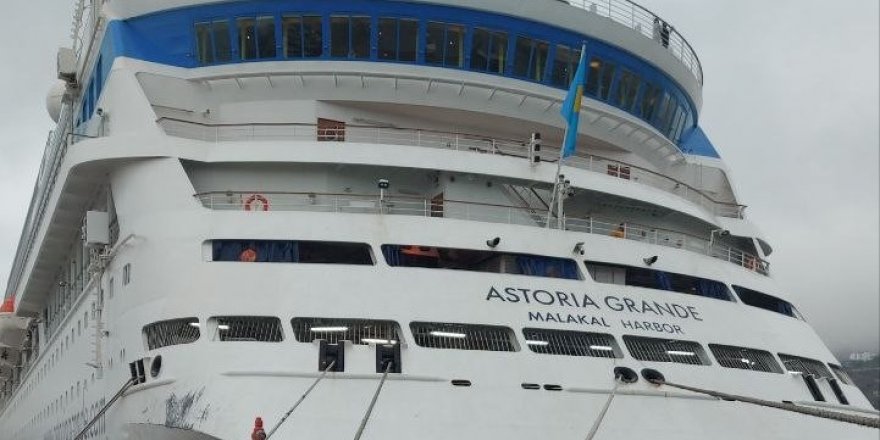 Astoria Grande 33. Kez Amasra Limanı'na Demirledi