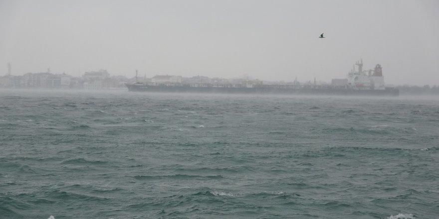 Çanakkale Boğazı Transit Gemi Geçişlerine Kapatıldı